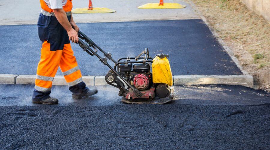 Professional gutter cleaning in Minersville, PA